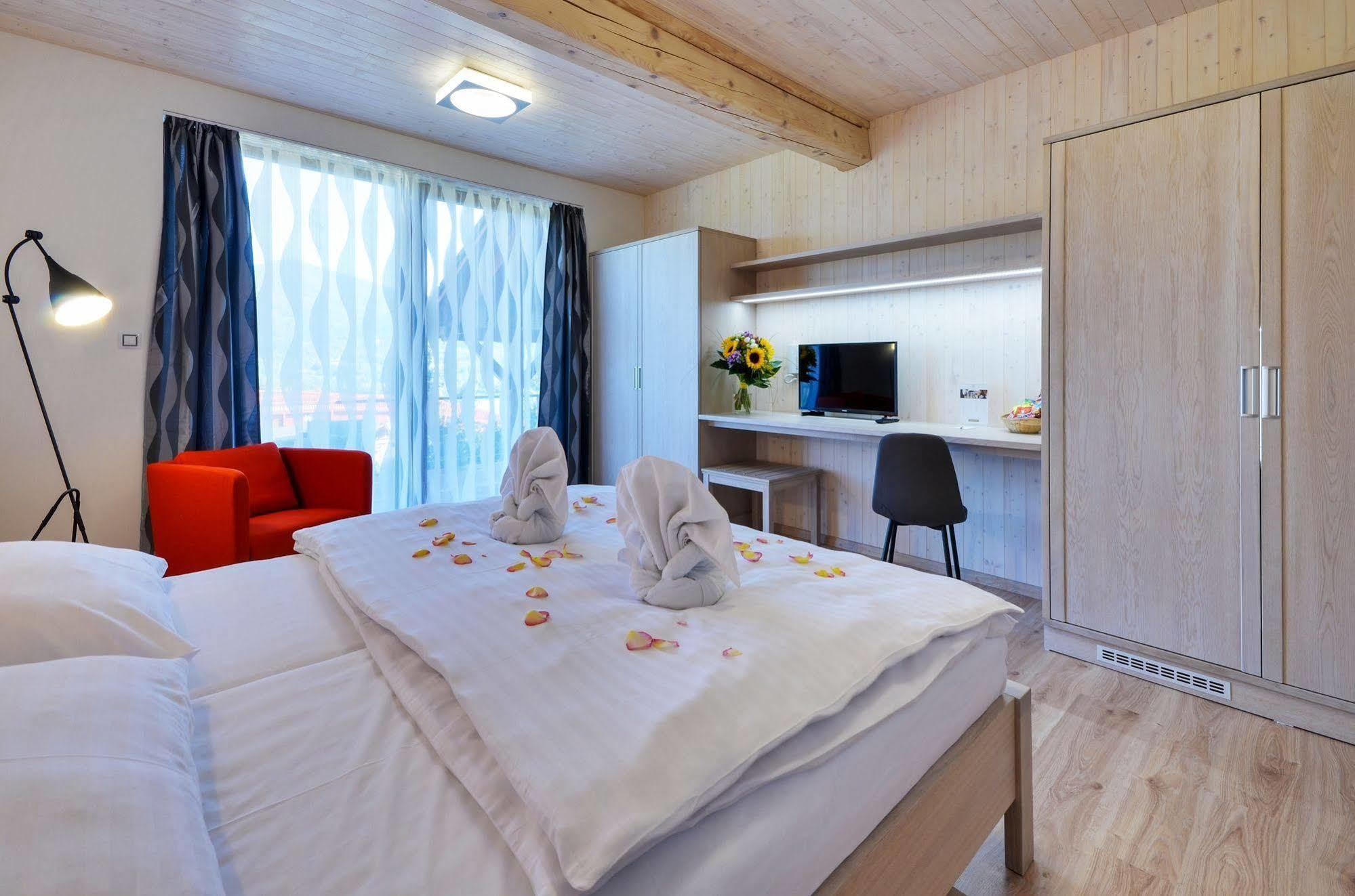 Green Inn Hotel Ostravice Εξωτερικό φωτογραφία